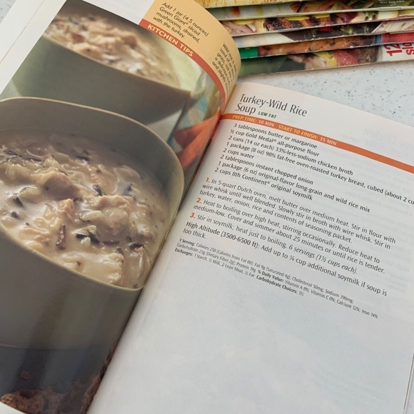 Lot of 9 Vintage Betty Crocker Pillsbury & More Mini Cookbook Pamphlets - Picture 12 of 13